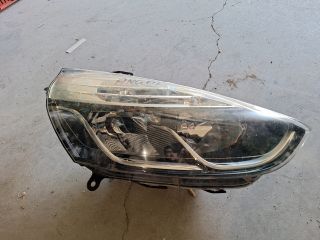 bontott RENAULT CLIO IV Jobb Fényszóró