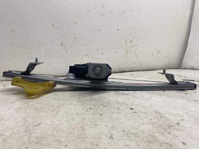 bontott RENAULT CLIO IV Jobb hátsó Ablakemelő Szerkezet (Elektromos)