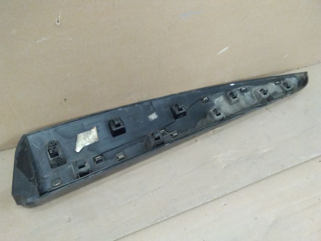 bontott RENAULT CLIO IV Jobb hátsó Ajtó Díszléc