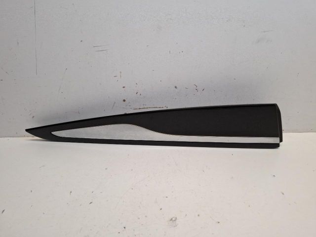 bontott RENAULT CLIO IV Jobb hátsó Ajtó Díszléc