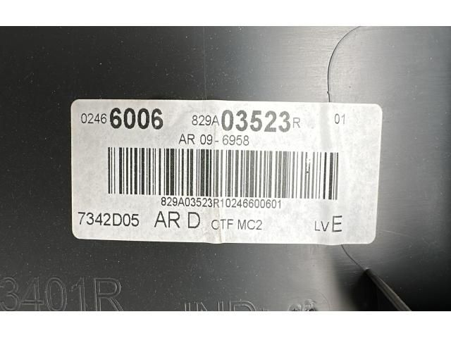 bontott RENAULT CLIO IV Jobb hátsó Ajtó Kárpit