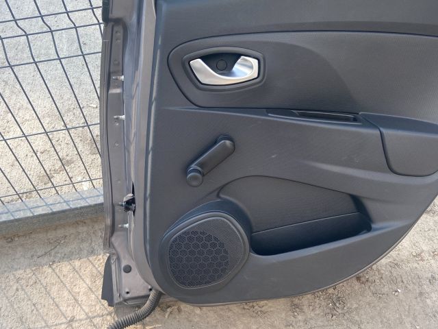 bontott RENAULT CLIO IV Jobb hátsó Ajtó (Részeivel)