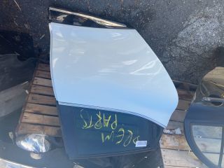 bontott RENAULT CLIO IV Jobb hátsó Ajtó (Részeivel)