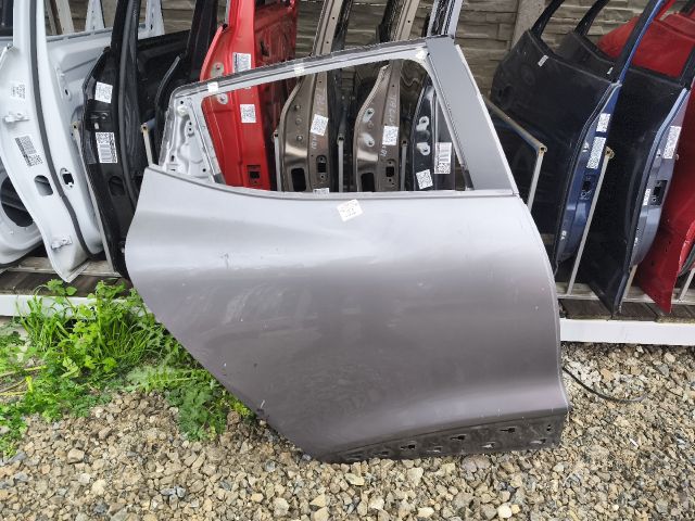 bontott RENAULT CLIO IV Jobb hátsó Ajtó (Üres lemez)