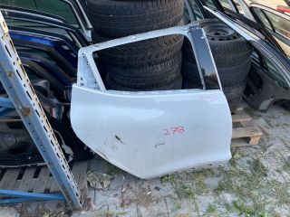 bontott RENAULT CLIO IV Jobb hátsó Ajtó (Üres lemez)