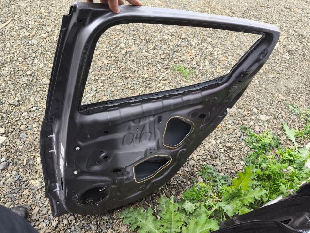 bontott RENAULT CLIO IV Jobb hátsó Ajtó (Üres lemez)