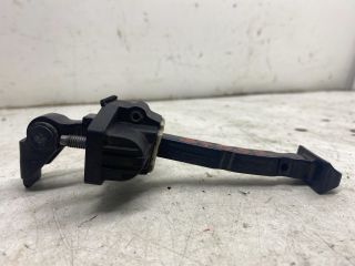 bontott RENAULT CLIO IV Jobb hátsó Ajtóhatároló