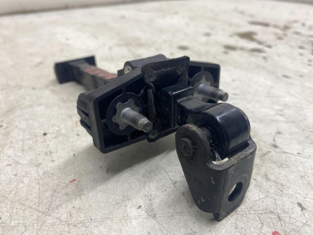 bontott RENAULT CLIO IV Jobb hátsó Ajtóhatároló