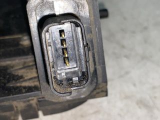 bontott RENAULT CLIO IV Jobb hátsó Ajtózár