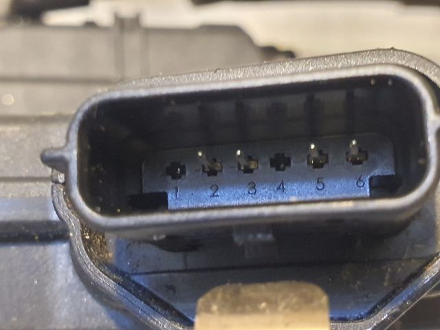 bontott RENAULT CLIO IV Jobb hátsó Ajtózár