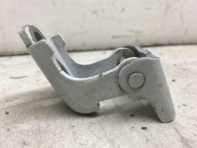 bontott RENAULT CLIO IV Jobb hátsó Alsó Zsanér