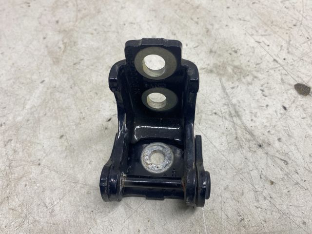 bontott RENAULT CLIO IV Jobb hátsó Alsó Zsanér