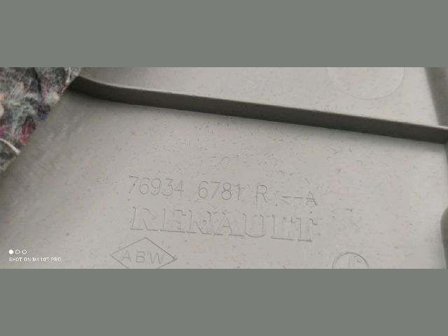 bontott RENAULT CLIO IV Jobb hátsó Csomagtér Burkolat (Műanyag)