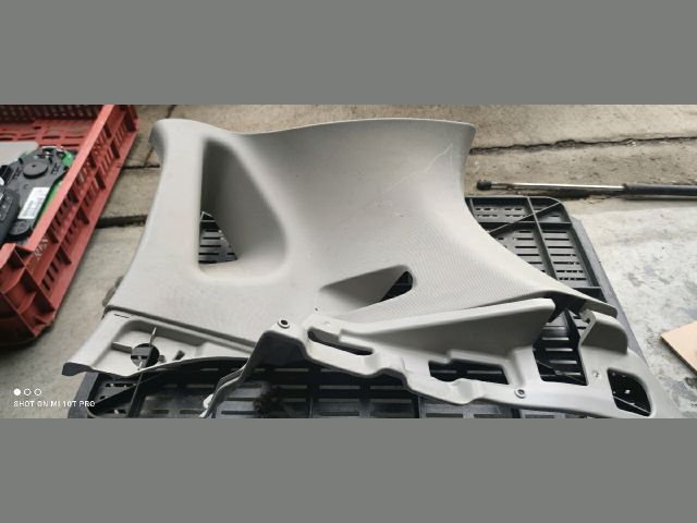 bontott RENAULT CLIO IV Jobb hátsó Csomagtér Burkolat (Műanyag)