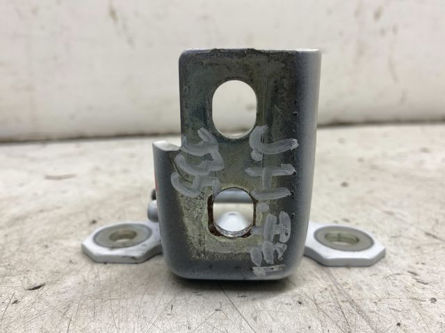 bontott RENAULT CLIO IV Jobb hátsó Felső Zsanér