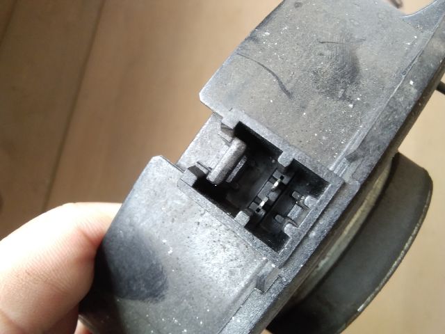 bontott RENAULT CLIO IV Jobb hátsó Hangszóró