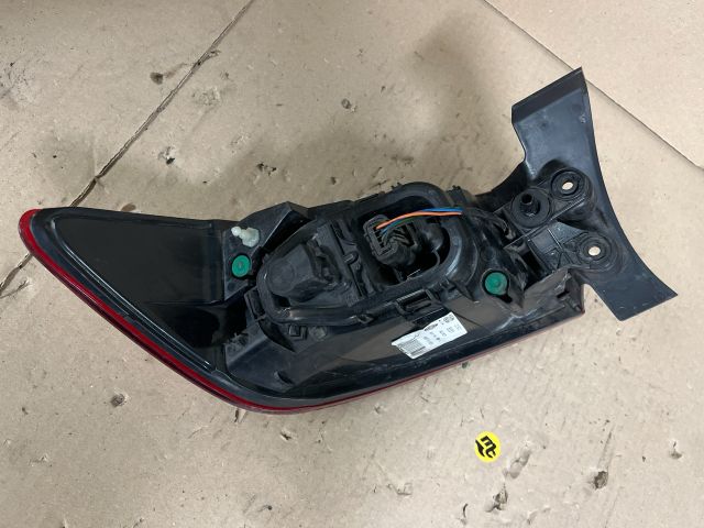 bontott RENAULT CLIO IV Jobb Hátsó Lámpa