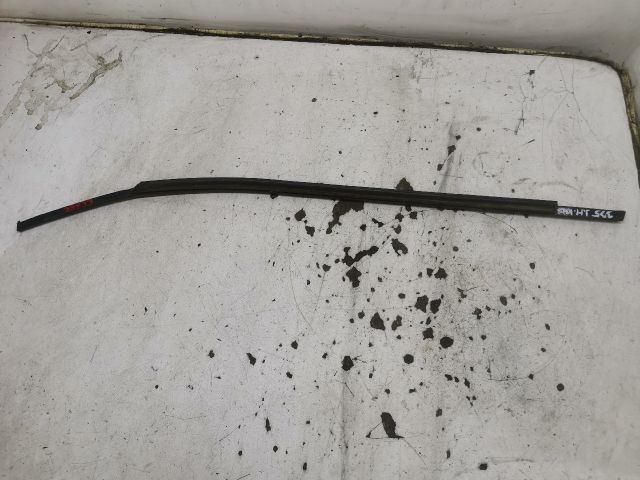 bontott RENAULT CLIO IV Jobb hátsó Vízlehúzó Gumicsík