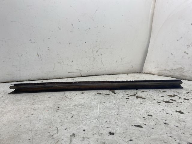 bontott RENAULT CLIO IV Jobb hátsó Vízlehúzó Gumicsík