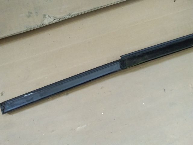 bontott RENAULT CLIO IV Jobb hátsó Vízlehúzó Gumicsík