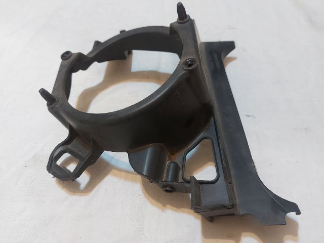 bontott RENAULT CLIO IV Jobb Ködfényszóró Tartó