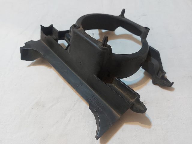 bontott RENAULT CLIO IV Jobb Ködfényszóró Tartó