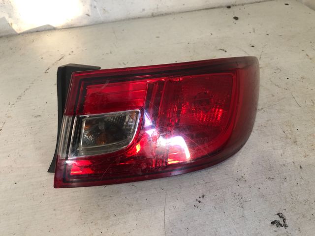 bontott RENAULT CLIO IV Jobb Külső Hátsó Lámpa