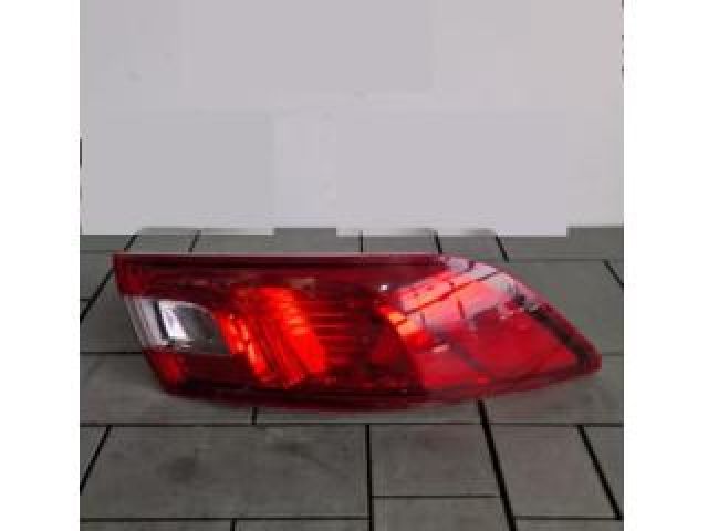 bontott RENAULT CLIO IV Jobb Külső Hátsó Lámpa