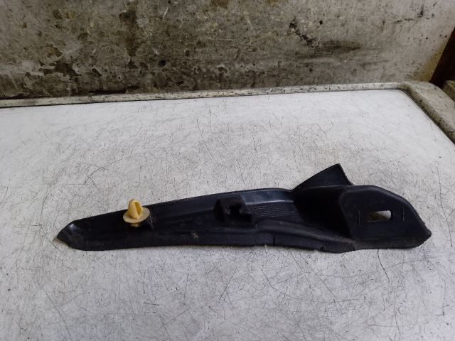 bontott RENAULT CLIO IV Jobb Levélrács Záróvég