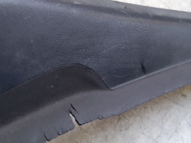 bontott RENAULT CLIO IV Jobb Levélrács Záróvég