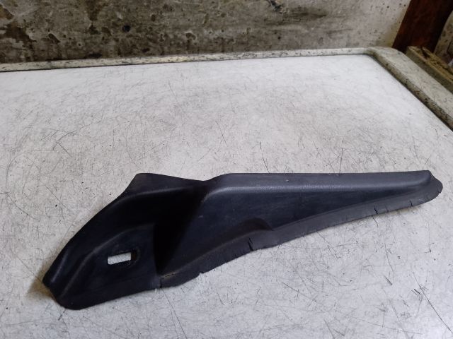 bontott RENAULT CLIO IV Jobb Levélrács Záróvég