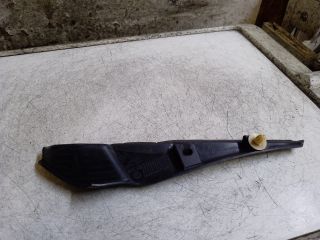 bontott RENAULT CLIO IV Jobb Levélrács Záróvég