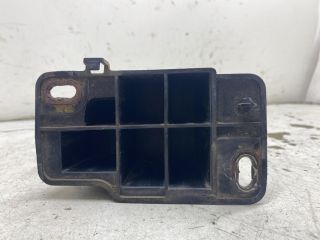 bontott RENAULT CLIO IV Jobb Lökhárító Tartó Nyúlványvég