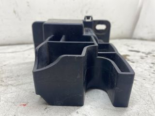 bontott RENAULT CLIO IV Jobb Lökhárító Tartó Nyúlványvég