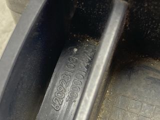 bontott RENAULT CLIO IV Jobb Lökhárító Tartó Nyúlványvég