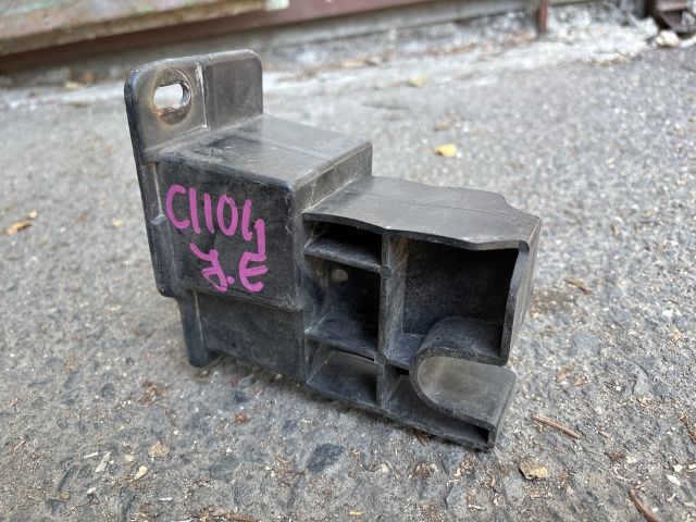 bontott RENAULT CLIO IV Jobb Lökhárító Tartó Nyúlványvég