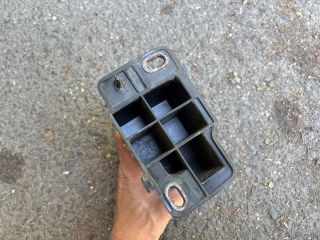 bontott RENAULT CLIO IV Jobb Lökhárító Tartó Nyúlványvég