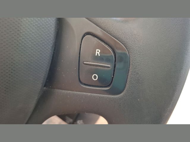 bontott RENAULT CLIO IV Jobb Multikormány Kapcsoló