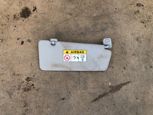 bontott RENAULT CLIO IV Jobb Napellenző