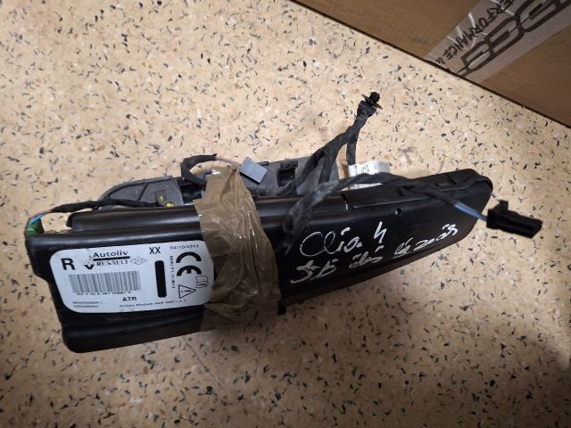 bontott RENAULT CLIO IV Jobb Oldallégzsák