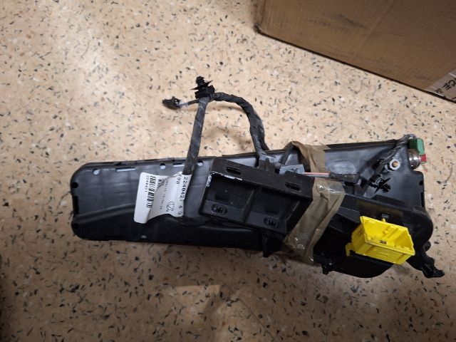 bontott RENAULT CLIO IV Jobb Oldallégzsák