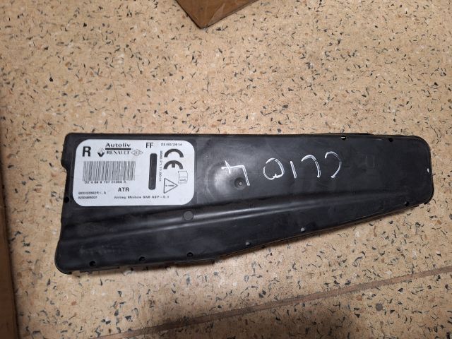 bontott RENAULT CLIO IV Jobb Oldallégzsák