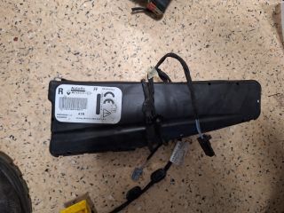 bontott RENAULT CLIO IV Jobb Oldallégzsák