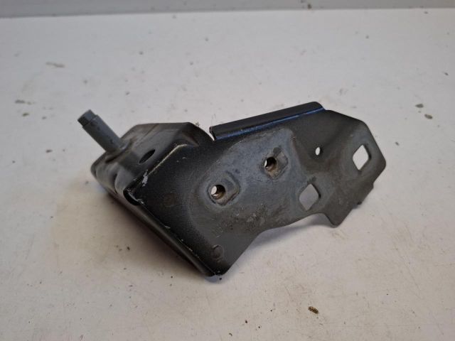 bontott RENAULT CLIO IV Jobb Sárvédő Oldaltartó