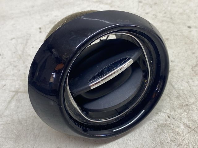 bontott RENAULT CLIO IV Jobb Szellőző