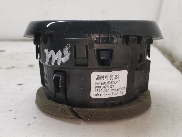 bontott RENAULT CLIO IV Jobb Szellőző