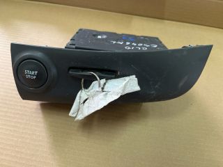 bontott RENAULT CLIO IV Kártyaolvasó