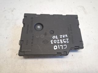 bontott RENAULT CLIO IV Kártyaolvasó