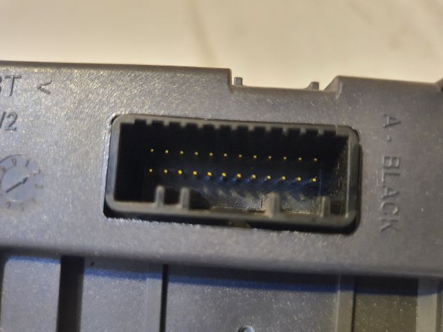 bontott RENAULT CLIO IV Kártyaolvasó