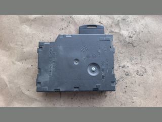 bontott RENAULT CLIO IV Kártyaolvasó